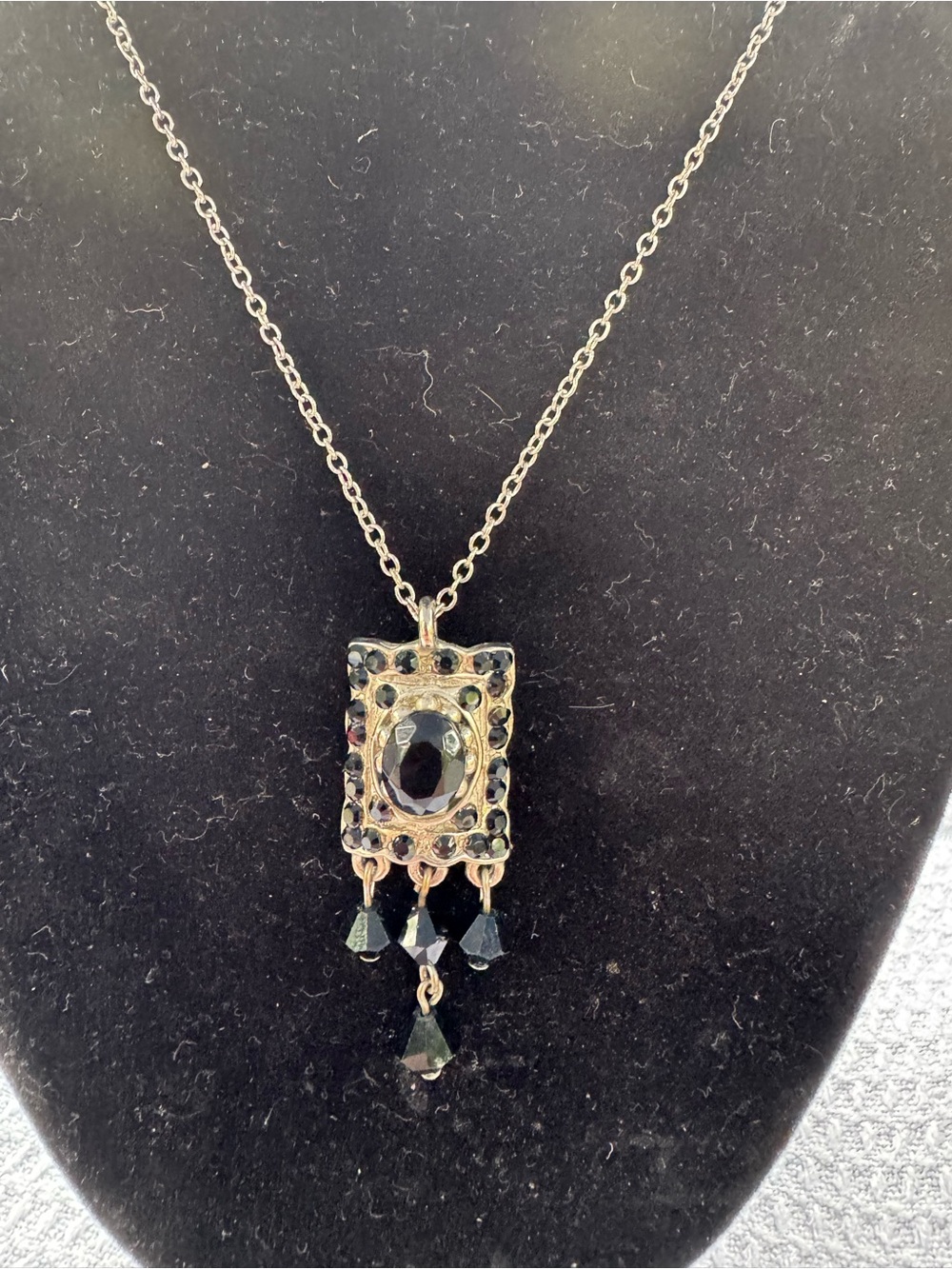 Vintage Ornate Rectangular Filigree & Black Glass Pendant Necklace